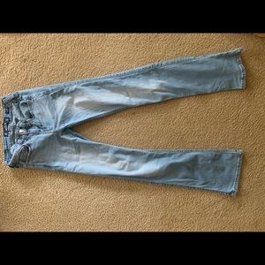 Hollister low rise boot it jeans